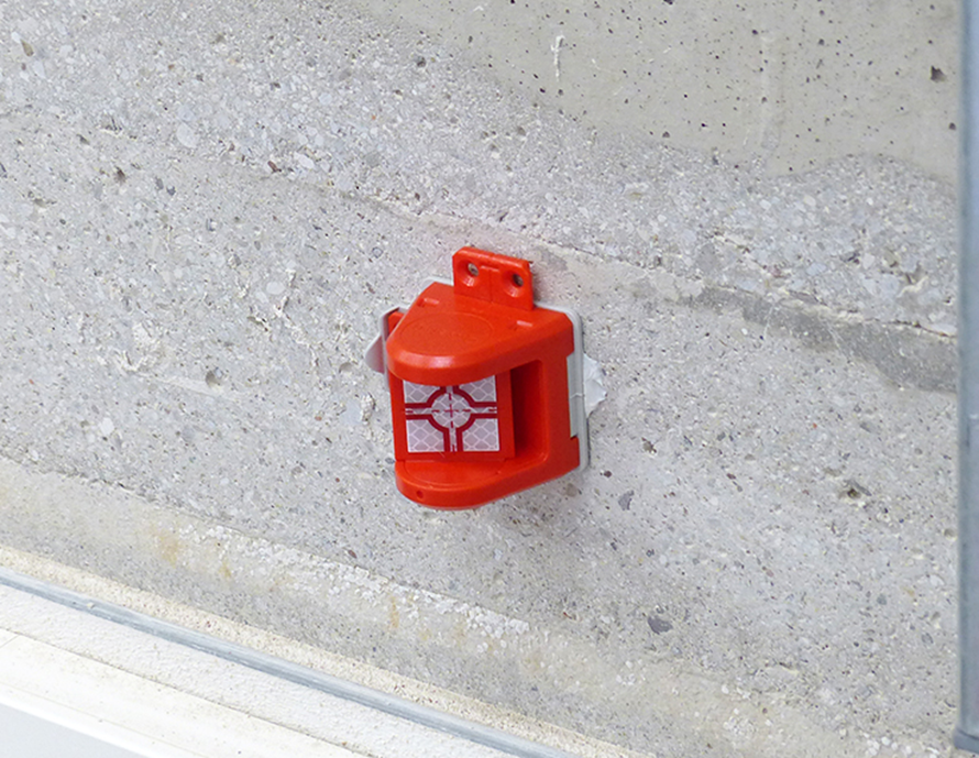 Miniprismor med tiltfunktion