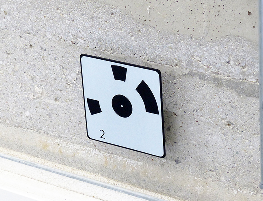 Miniprismor med tiltfunktion