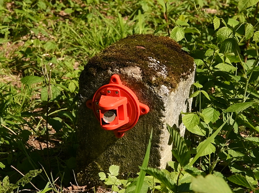 Fast punkt väggbricka