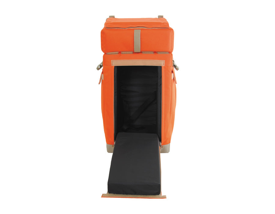 Front-loading SECO backpack for total stations